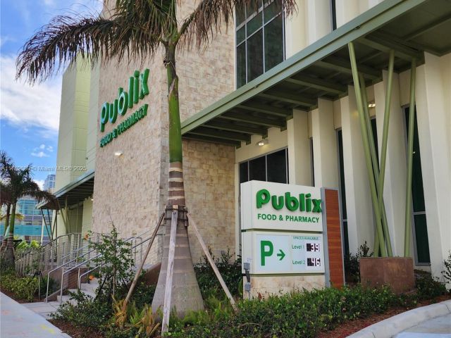 Apartment for rent  Unit #819 - photo 6076605