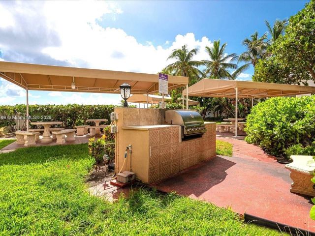 Apartment for rent  Unit #819 - photo 6076607