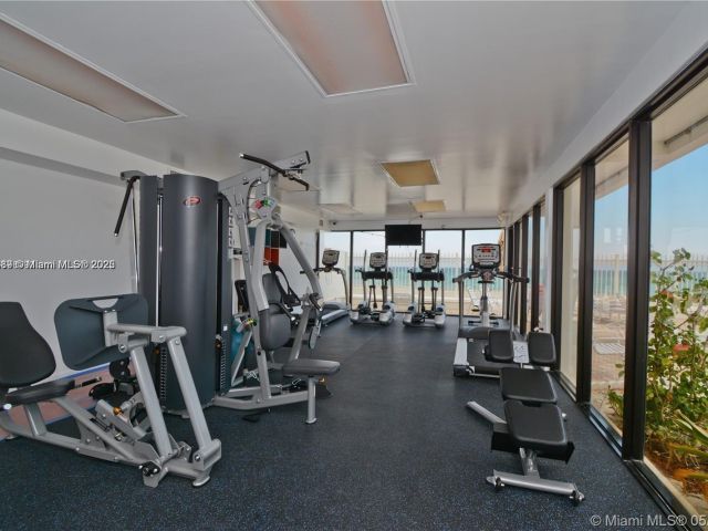 Apartment for rent  Unit #819 - photo 6076611