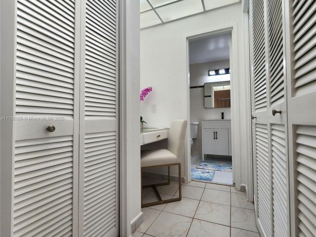 Apartment for rent  Unit #819 - photo 7443044