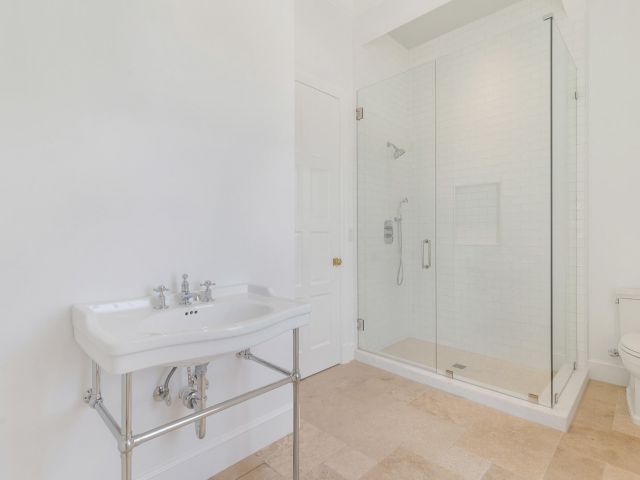 5-bedroom home for sale in West Palm Beach - 205 Gray Street - MondialRealty