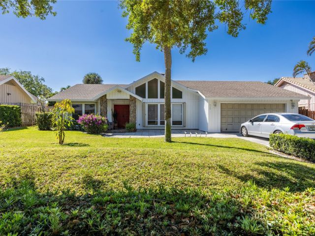 Home for sale at 820 SW 20th St - photo 5589399