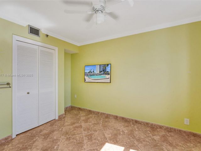Apartment for sale  Unit #518 - photo 5669891