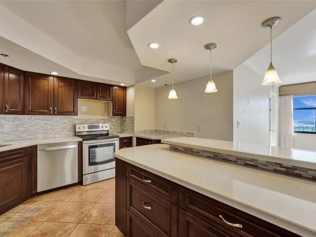 Apartment for sale  Unit #518 - photo 5669901