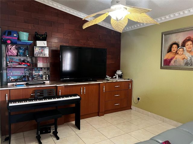 Home for sale at 116 SW 135th Ave - photo 5556426