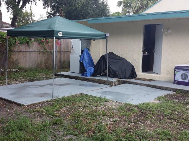 Home for sale at 27 SW 7th St - photo 5523059