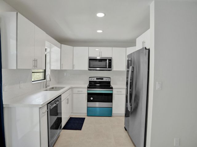 Home for rent at 3530 Boulevard Chatelaine Boulevard - photo 5756697