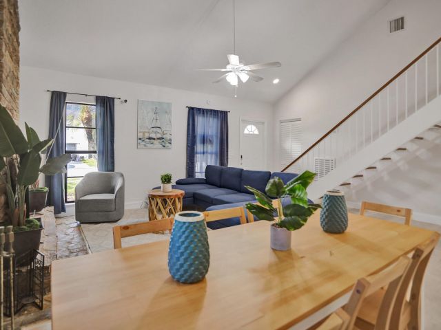 Home for rent at 3530 Boulevard Chatelaine Boulevard - photo 5756704