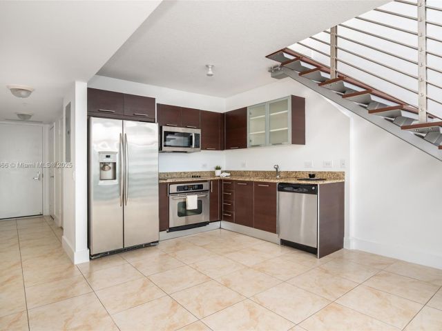 Apartment for sale  Unit #1815 - photo 5644930