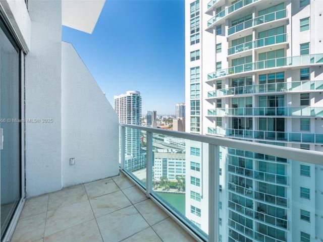 Apartment for sale  Unit #1815 - photo 5644934