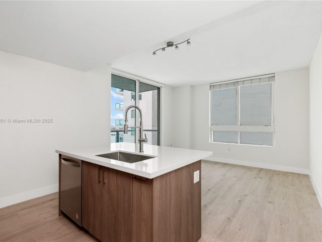 Apartment for sale  Unit #1503 - photo 5928555