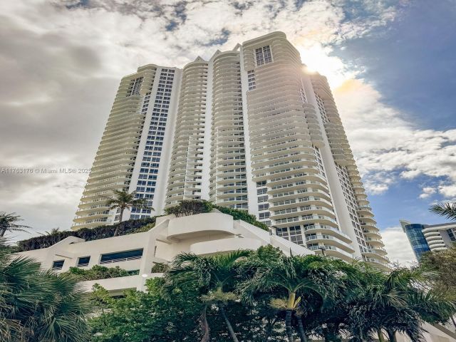 Apartment for sale  Unit #5M - photo 5699809