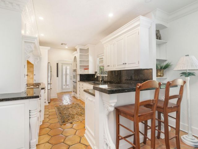 Home for sale at 222 Greenwood Drive - photo 5750498