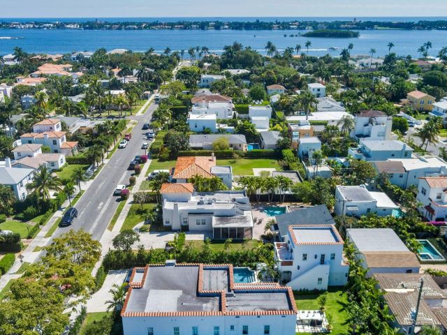 Home for sale at 222 Greenwood Drive - photo 5750507