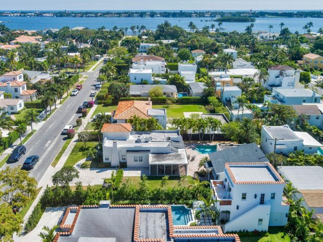 Home for sale at 222 Greenwood Drive - photo 5750508