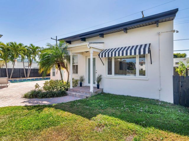 Home for sale at 222 Greenwood Drive - photo 5750512