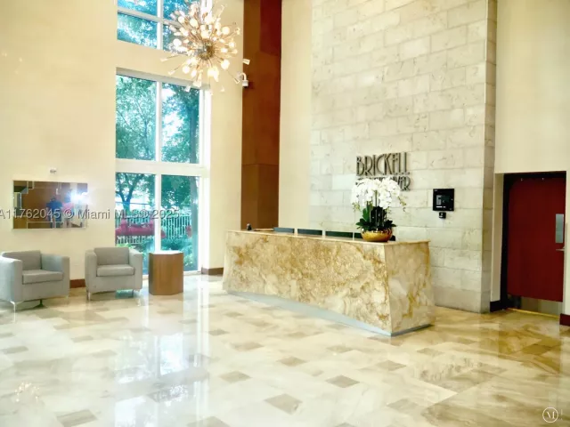 2-bedroom condo for sale in Miami - 31 SE 5th St 2611 - MondialRealty