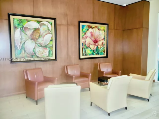 2-bedroom condo for sale in Miami - 31 SE 5th St 2611 - MondialRealty