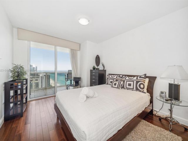 Apartment for rent  Unit #3111 - photo 5672382