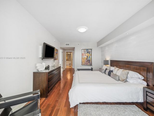 Apartment for rent  Unit #3111 - photo 5672387