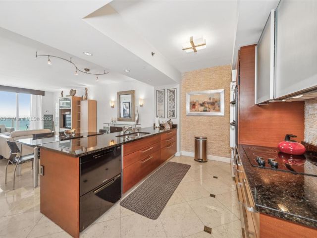 Apartment for rent  Unit #3111 - photo 5672391