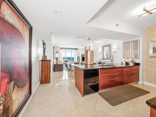 Apartment for rent  Unit #3111 - photo 5672395