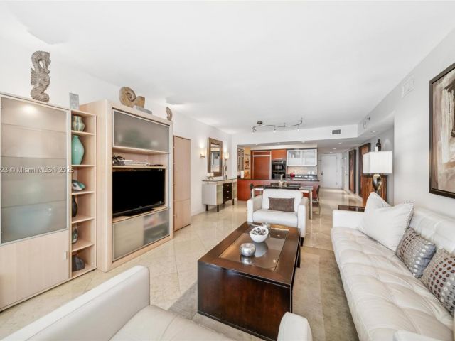 Apartment for rent  Unit #3111 - photo 5672400