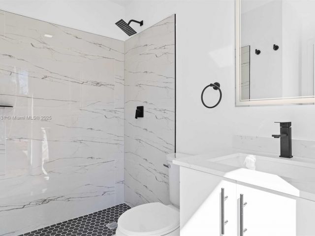 Home for sale at 1401 NW 45th St - photo 5813327