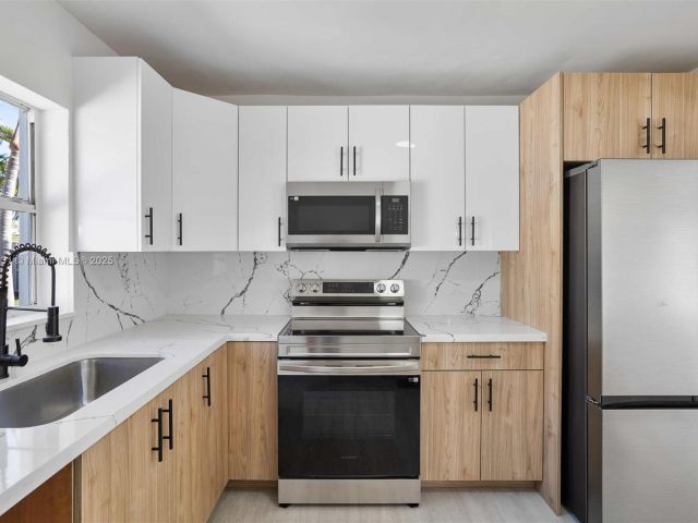 Home for sale at 1401 NW 45th St - photo 5813333