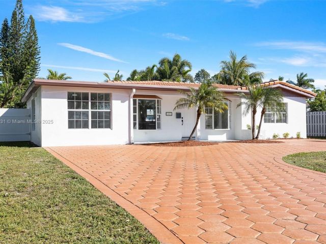 Home for sale at 1401 NW 45th St - photo 5813341