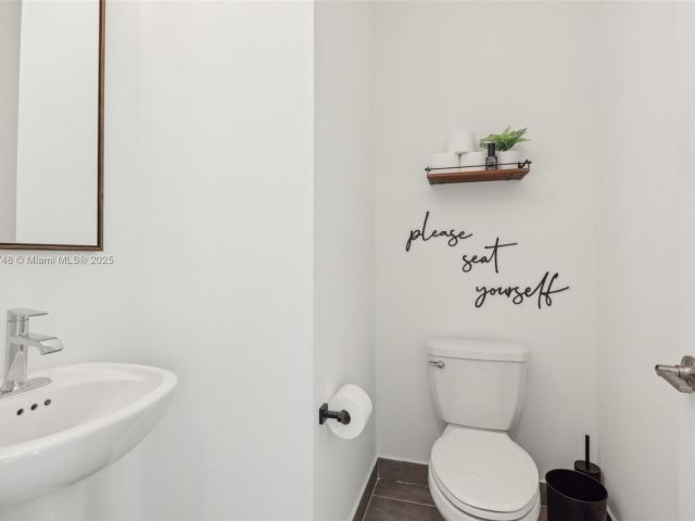 Home for sale at 4204 Veleiros Ave - photo 5830871