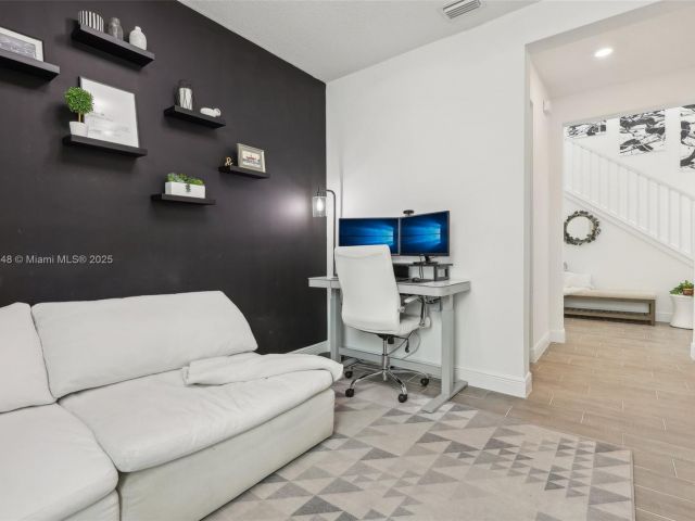 Home for sale at 4204 Veleiros Ave - photo 5830872