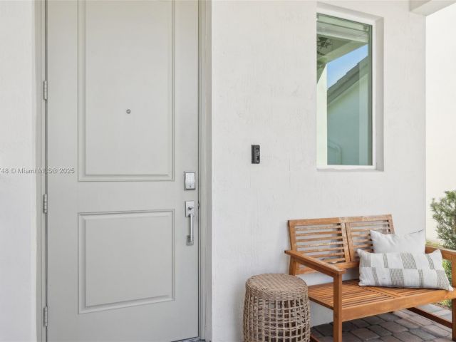 Home for sale at 4204 Veleiros Ave - photo 5830886