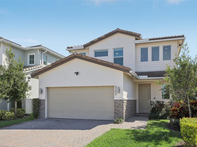 Home for sale at 4204 Veleiros Ave - photo 5830887