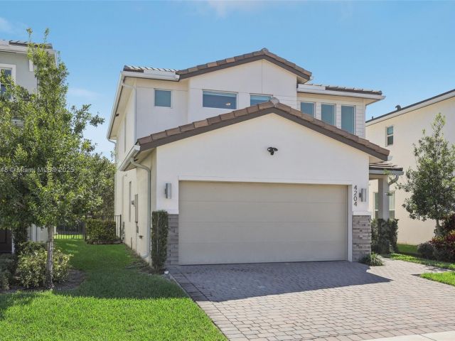 Home for sale at 4204 Veleiros Ave - photo 5830888