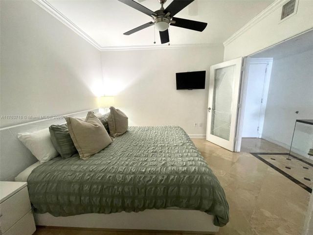 Apartment for rent  Unit #4412 - photo 5672322