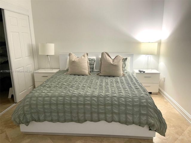 Apartment for rent  Unit #4412 - photo 5672325