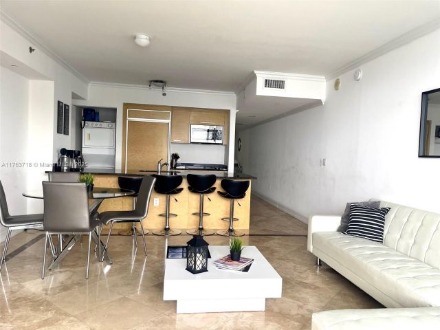 Apartment for rent  Unit #4412 - photo 5672332