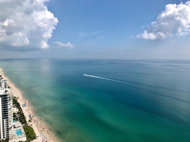 Apartment for rent  Unit #4412 - photo 5672340