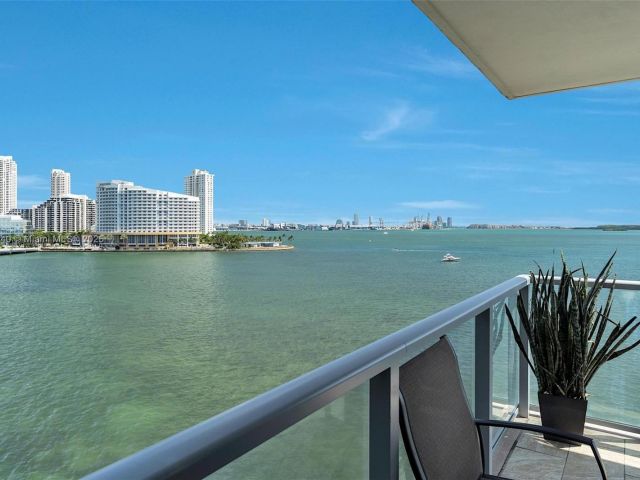 Apartment for sale  Unit #710 - photo 5712200