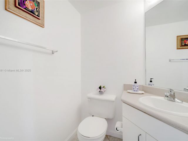 Apartment for sale  Unit #1510 - photo 5717698