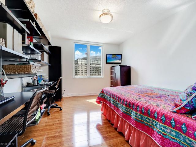 Apartment for sale  Unit #1510 - photo 5717699