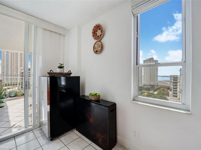 Apartment for sale  Unit #1510 - photo 5717705