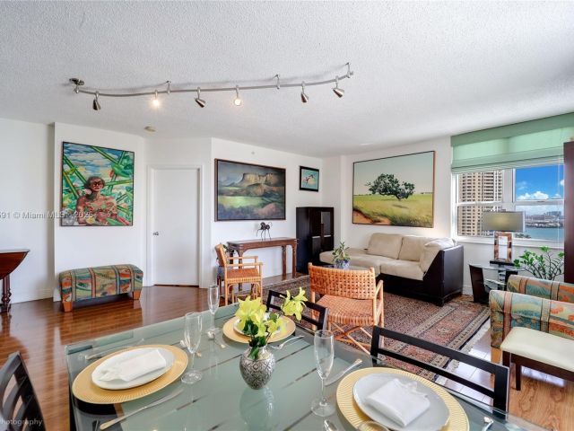 Apartment for sale  Unit #1510 - photo 5717708