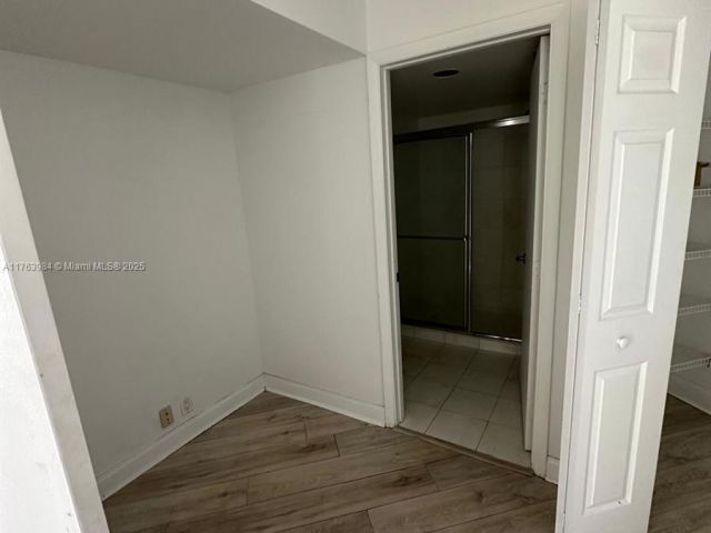 Apartment for sale  Unit #1608 - photo 5690007