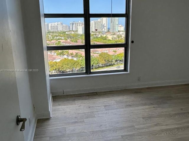 Apartment for sale  Unit #1608 - photo 5690012