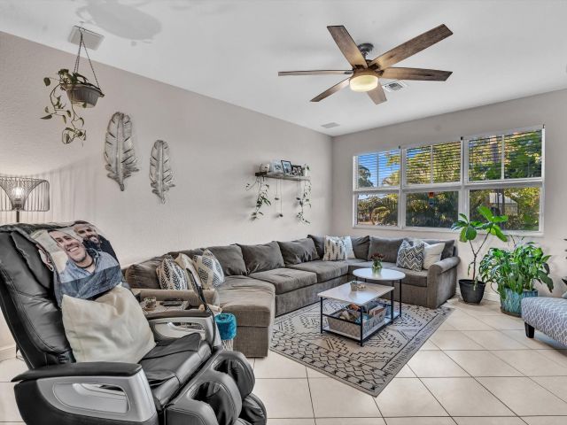 Home for sale at 1839 N Dixie Hwy 1839 - photo 5813423