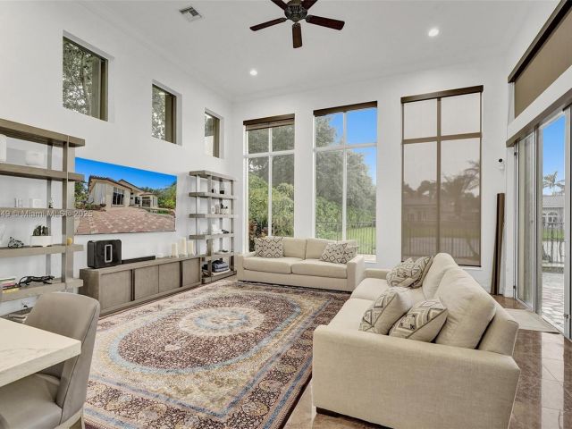 Home for sale at 17529 Middlebrook Way - photo 5588374