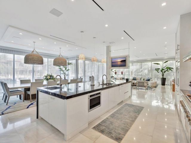 Home for sale at 2707 Sea Island Dr - photo 5802238