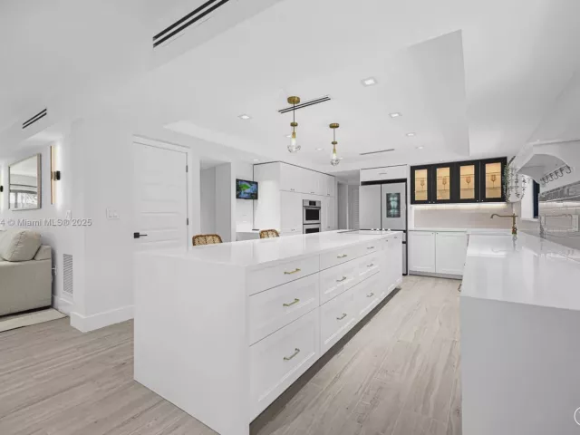 Home for sale at 3305 NE 15th St - photo 5713759